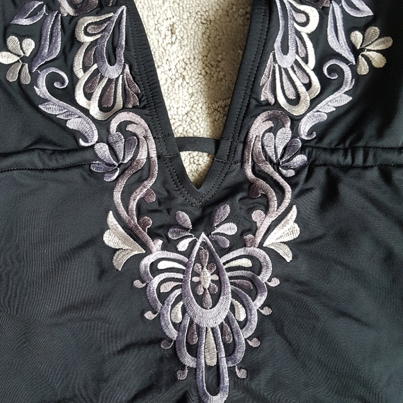 Laundry Embroidered Plunging Chest Bathing Suit - Picture 4 of 8